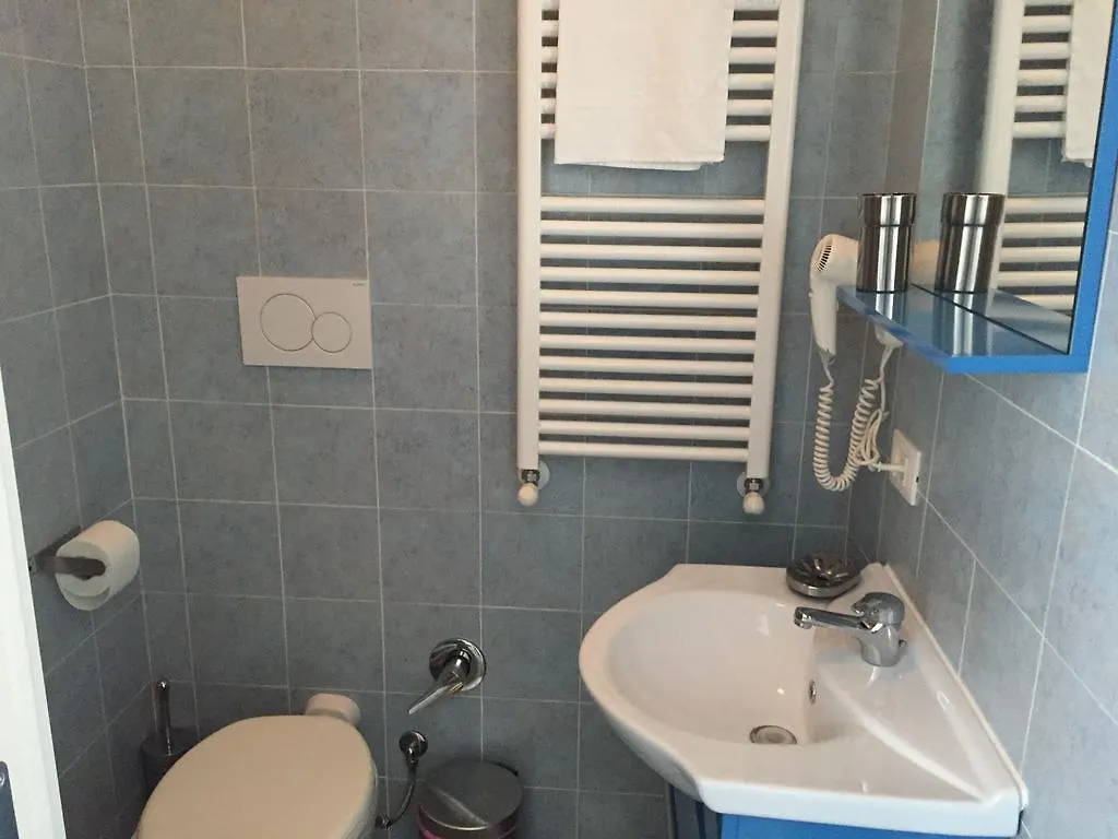 Aquarius Rome Guest House Mostacciano Bed & Breakfast